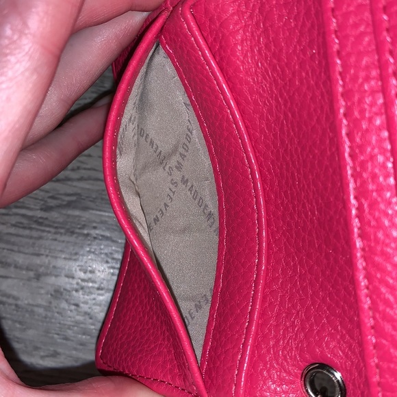 STEVE MADDEN Pink genuine leather embossed Wallet Silver snap keychain organizer - Picture 14 of 16